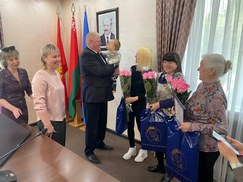 Торжественное чествование трудовой династии!