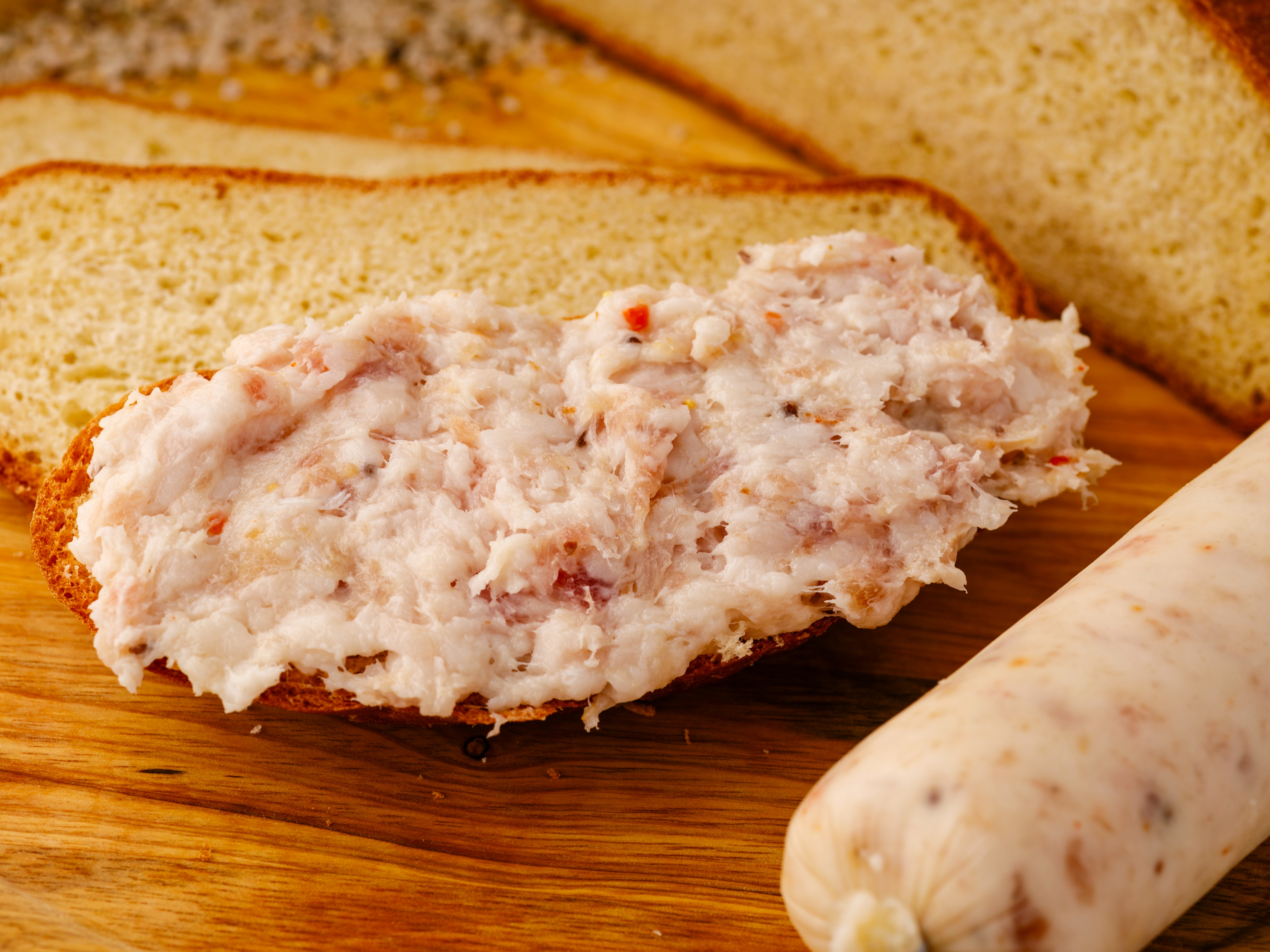 Продукт из свинины солёный мясной пряный